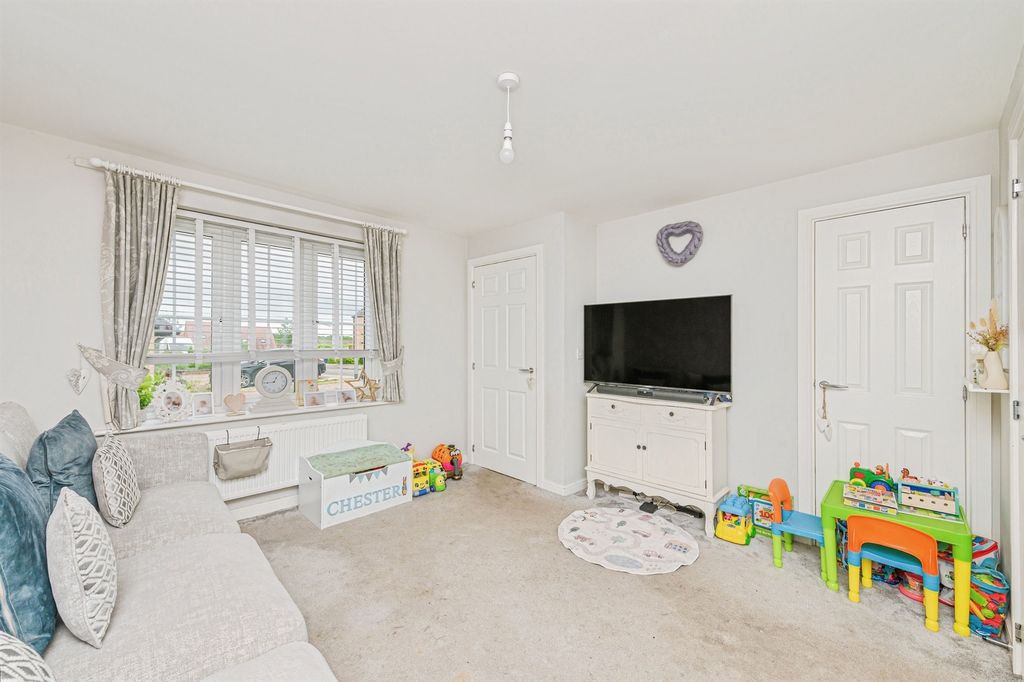 Property photo 2 of 15