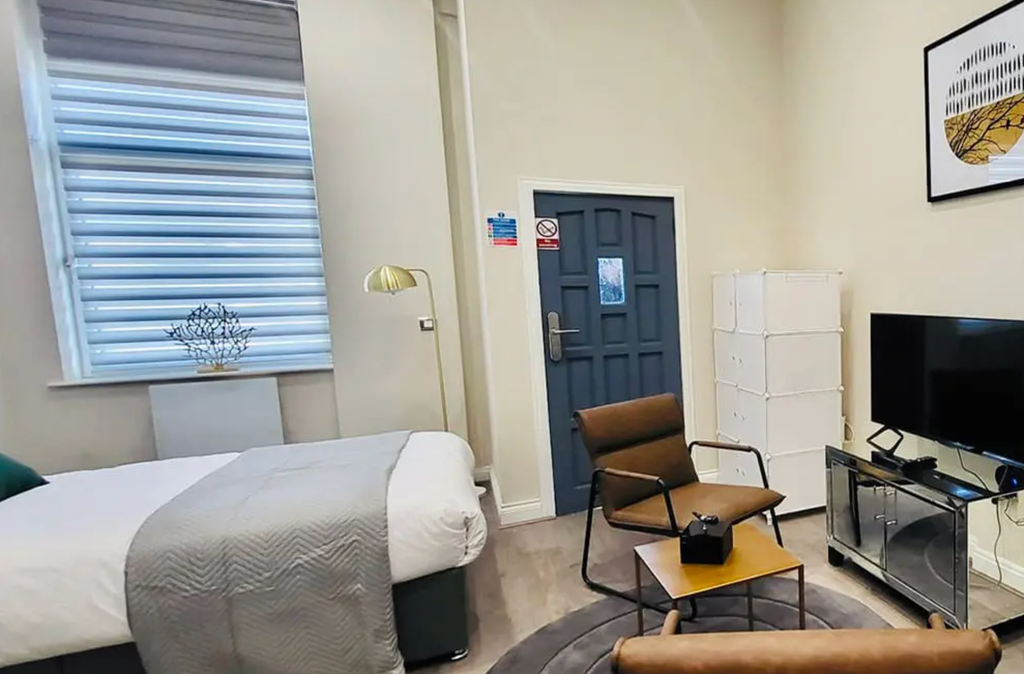 Property photo 2 of 7