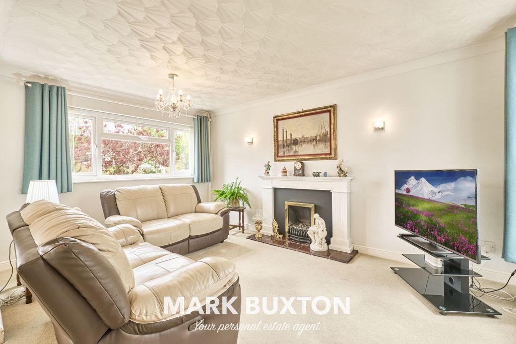 Property photo 3 of 36