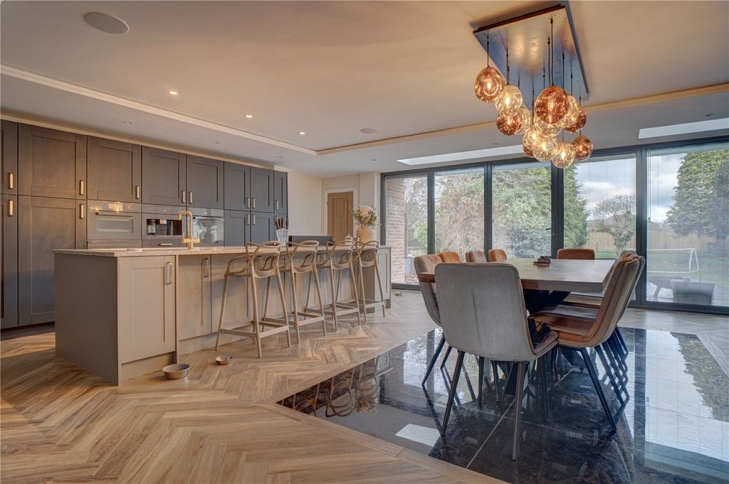 Property photo 2 of 16 Picture No. 02