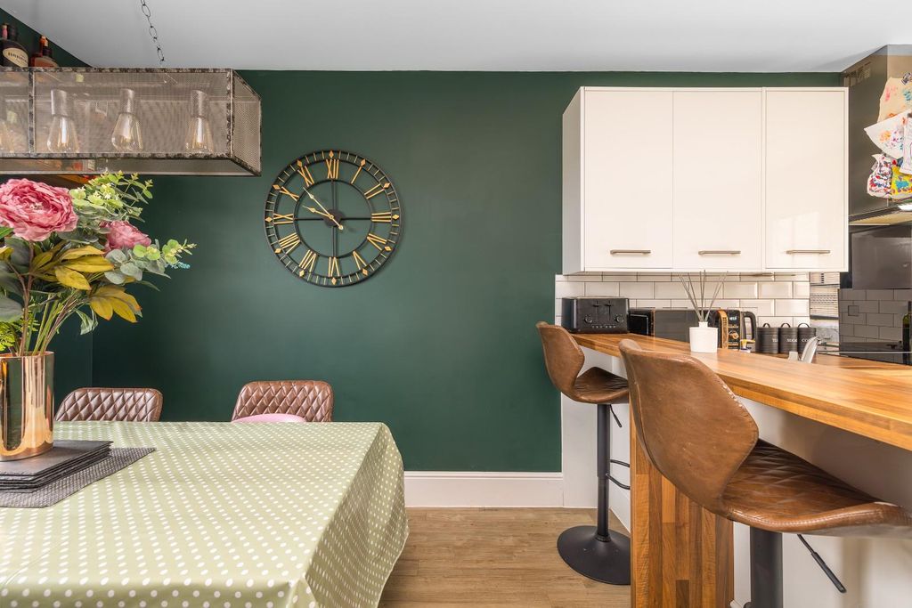 Property photo 1 of 31 Char0642.Jpg