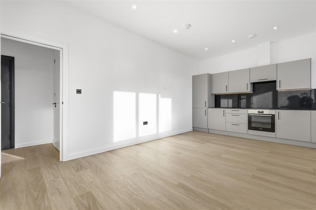 Property photo 3 of 10 Headgate