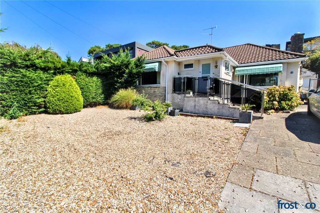 Property photo 1 of 20 Blake Dene Road