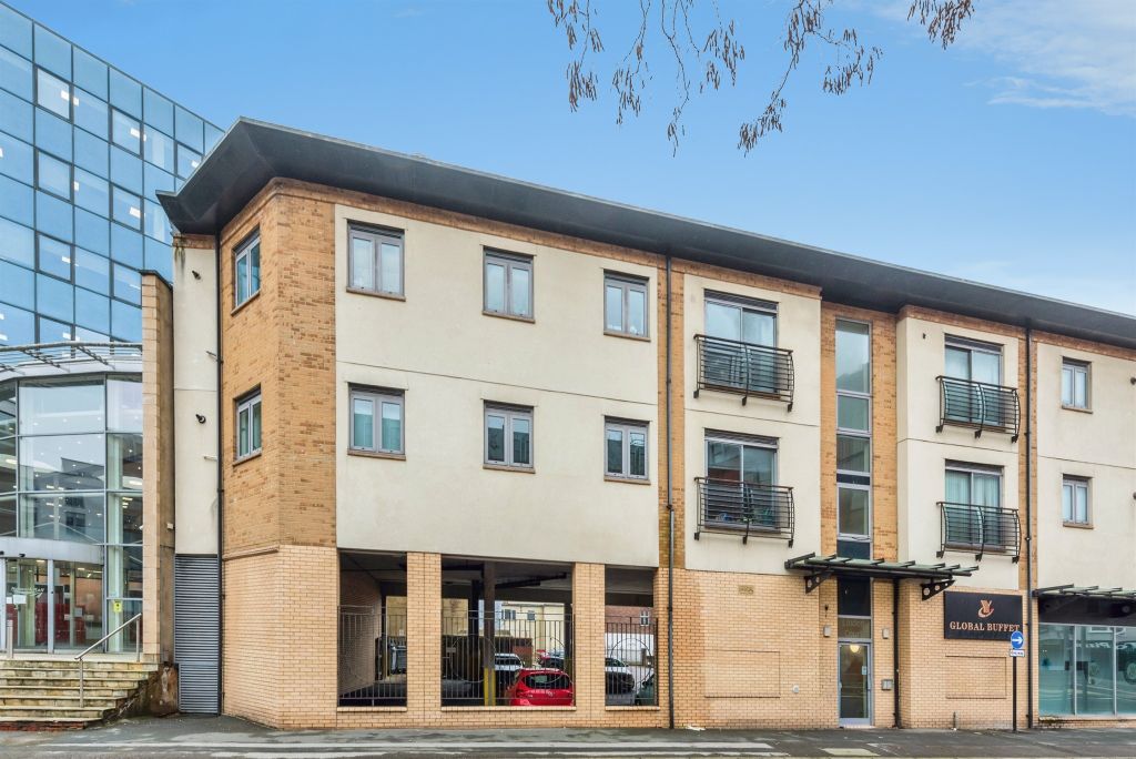 Property photo 1 of 20