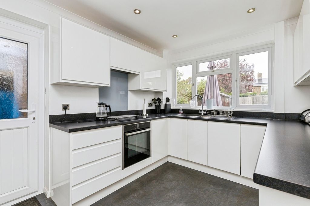 Property photo 2 of 16 Pbox-Img.Jpg