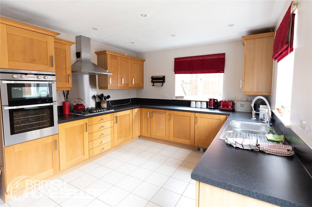 Property photo 2 of 18 Picture No. 16