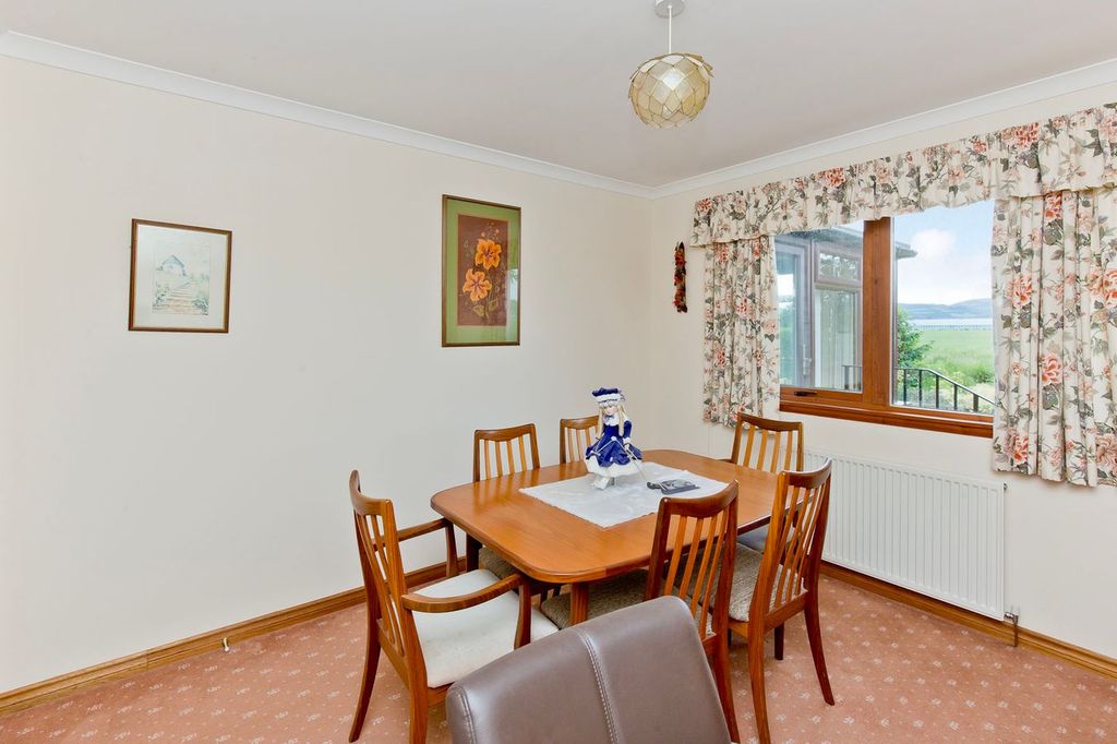 Property photo 2 of 30