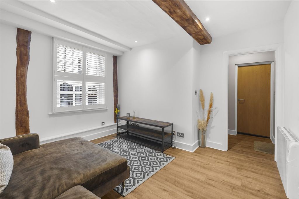 Property photo 3 of 14 02.Jpg