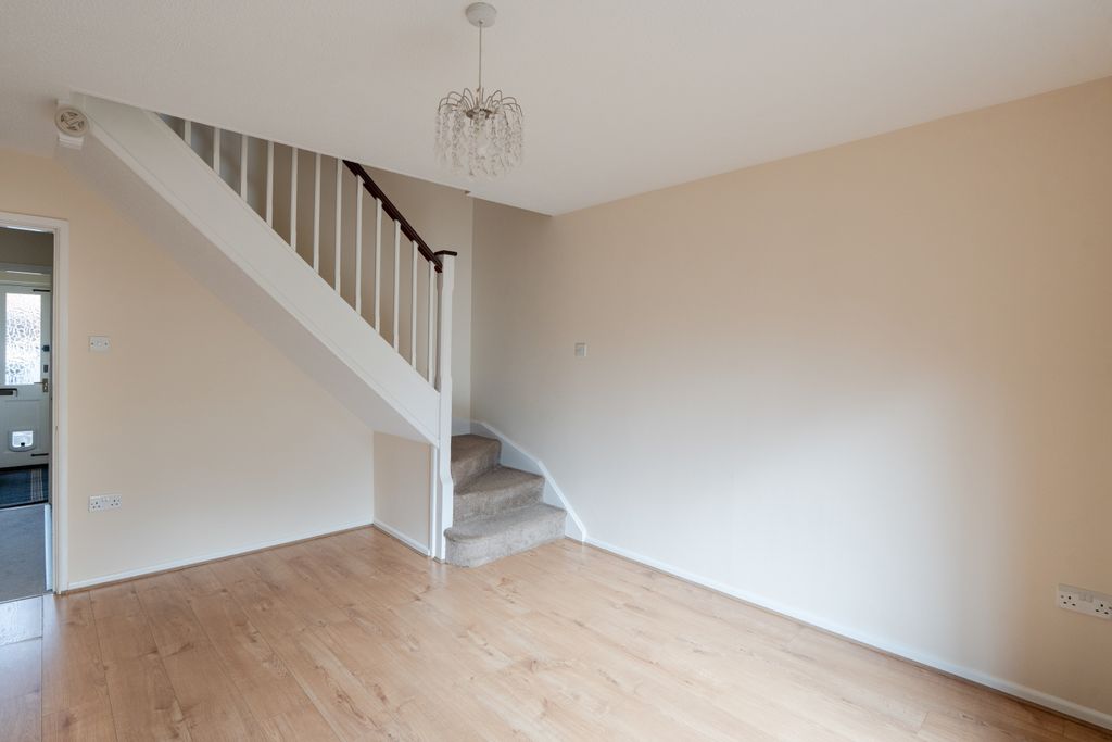 Property photo 2 of 21 Living Room