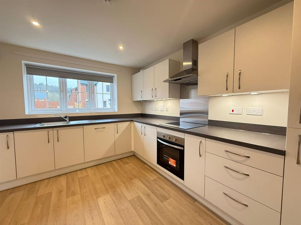 Property photo 2 of 15 0E6c5732-4d1F-480E-ba0d-Fbb146991656.Jpg