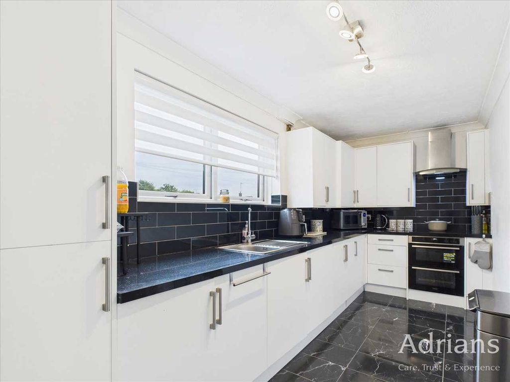 Property photo 1 of 16 Main Picture