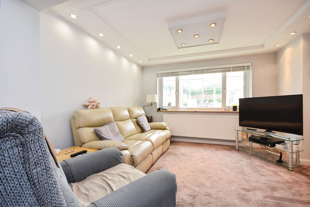 Property photo 2 of 17