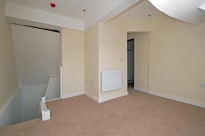Property photo 3 of 11 Internal View