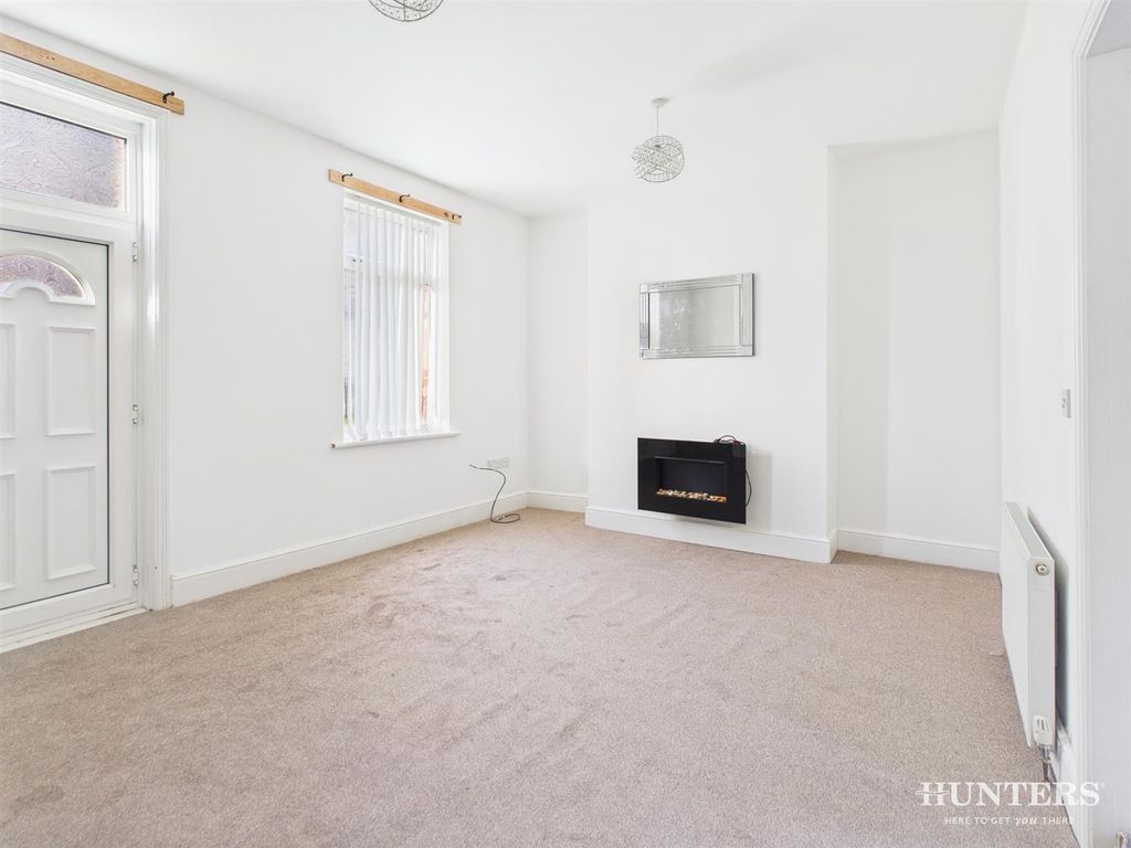 Property photo 2 of 13 Cam03792G0-Pr0355-Still002.Jpg