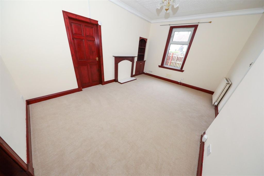 Property photo 2 of 17 B