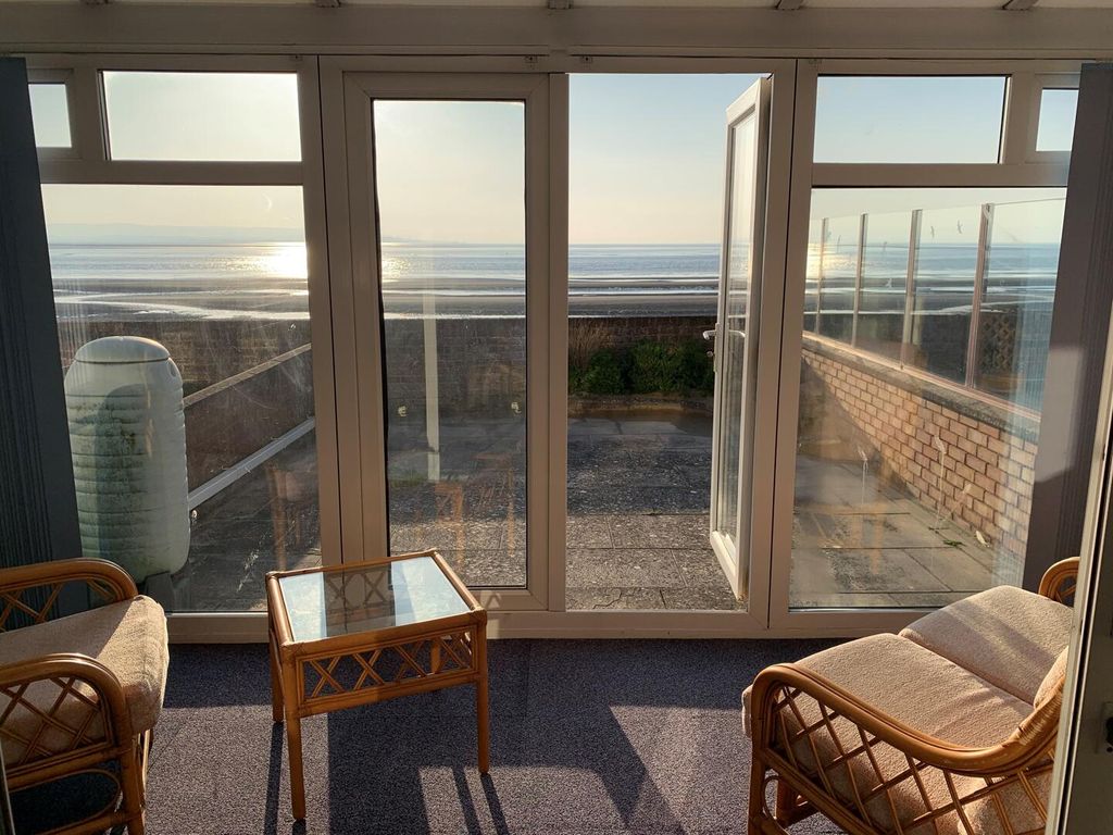 Property photo 3 of 24 Conservatory