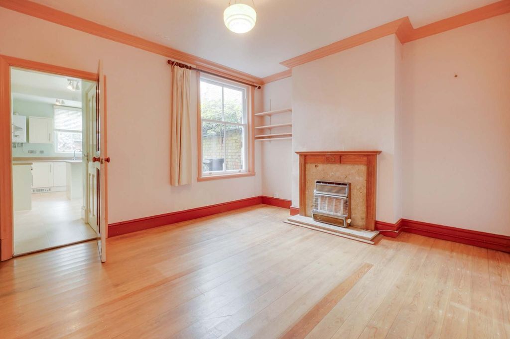 Property photo 3 of 22