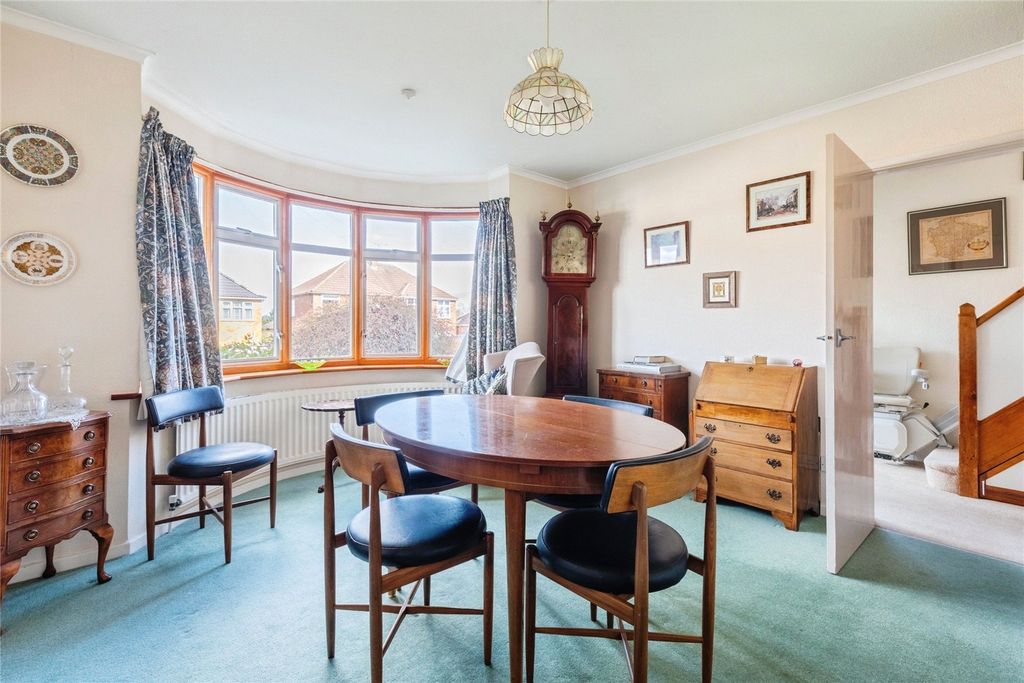 Property photo 2 of 25 Picture No. 13