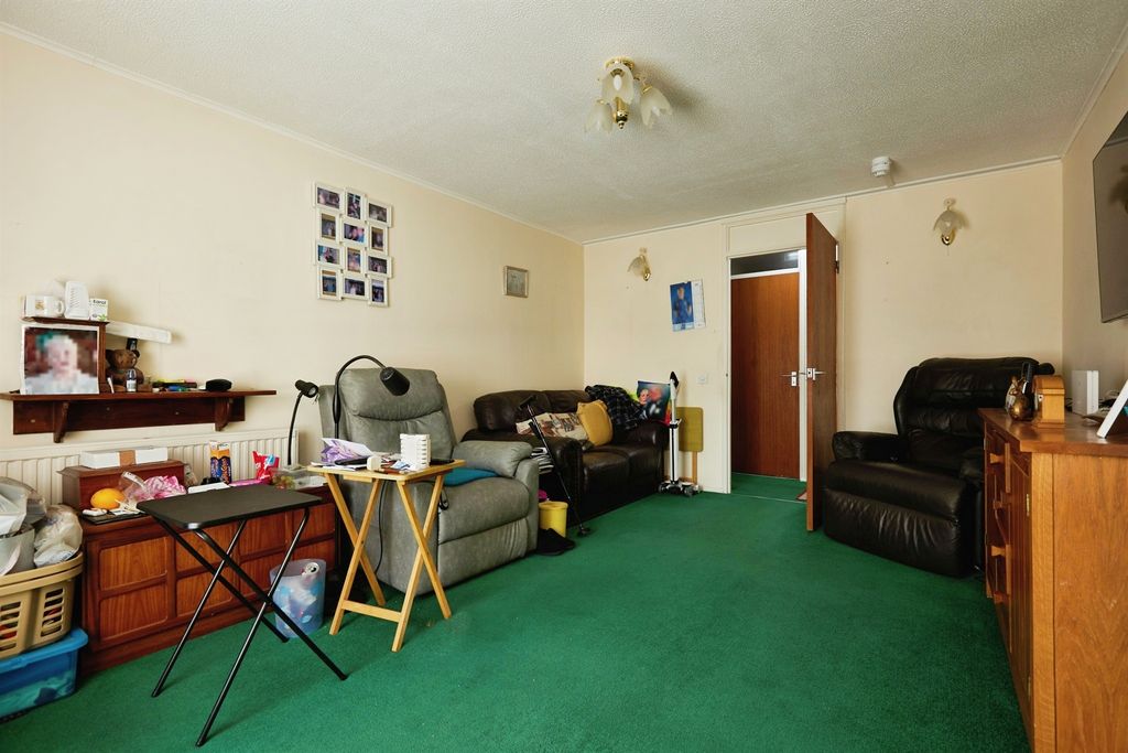 Property photo 3 of 16