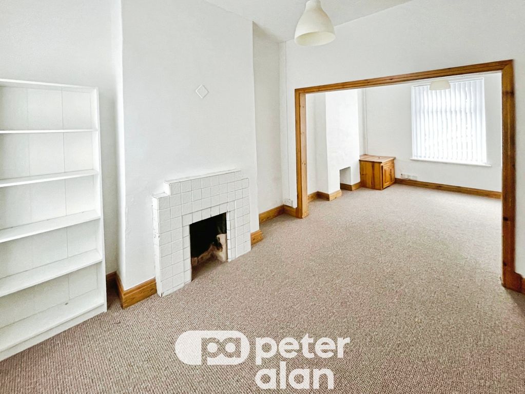 Property photo 3 of 15 Living