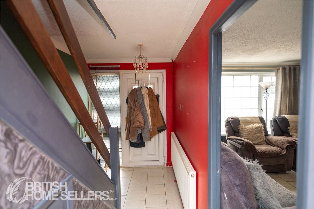 Property photo 2 of 11 Picture No. 12