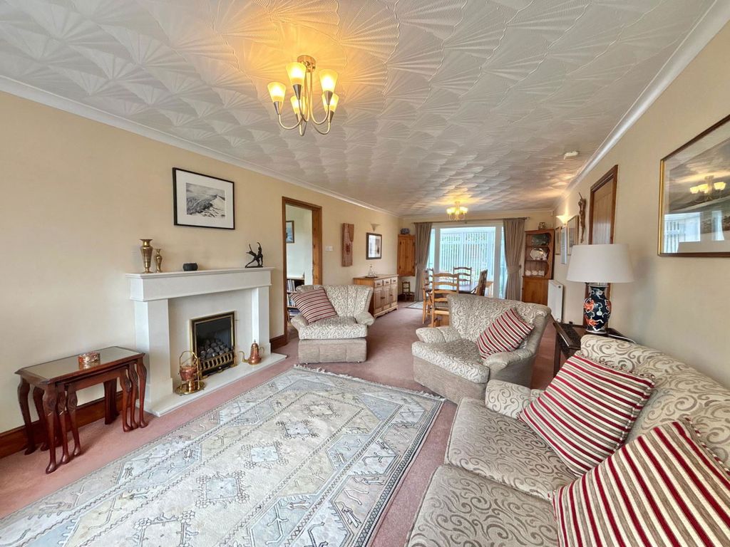 Property photo 3 of 35
