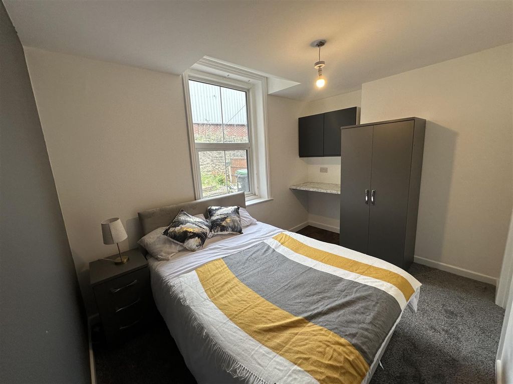 Property photo 2 of 10 Tempimagecumv7m.Jpg