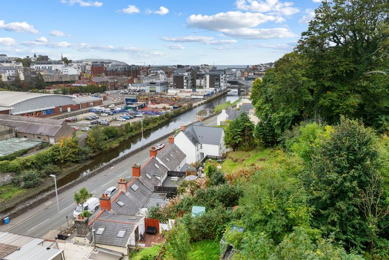 Property photo 3 of 21 1 Kingfisher View