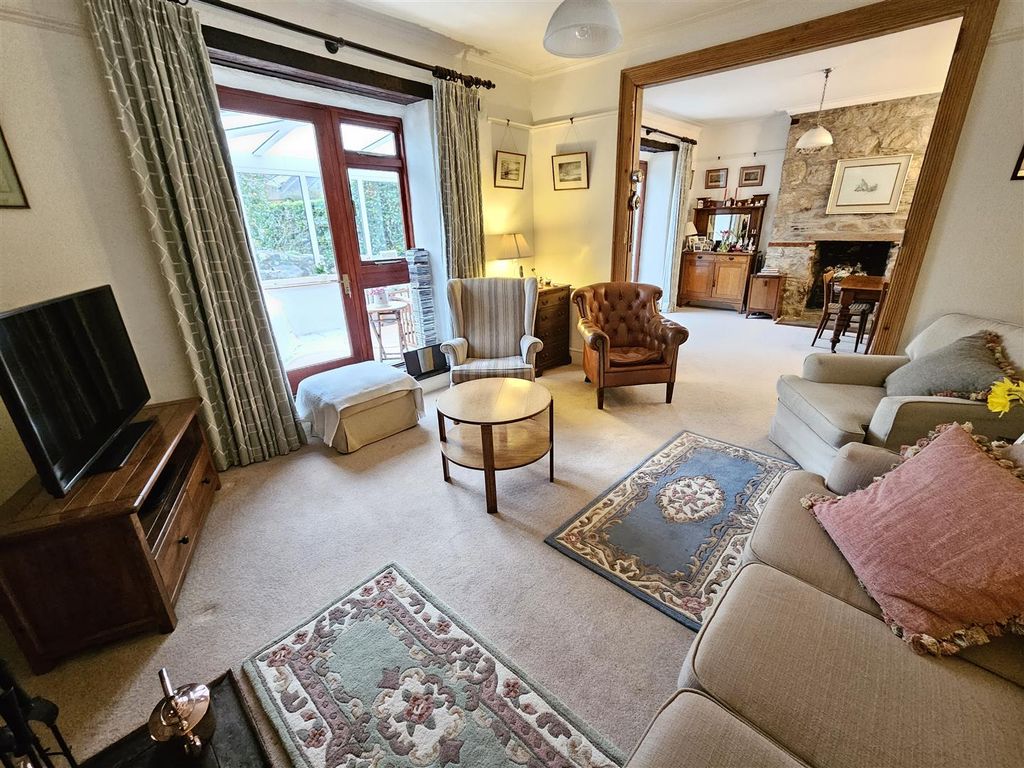 Property photo 2 of 45 Sitting And Dining (2).Jpg