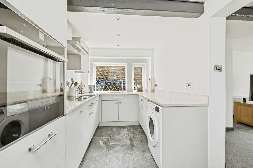 Property photo 3 of 16