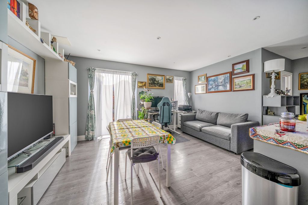 Property photo 2 of 14 Reception