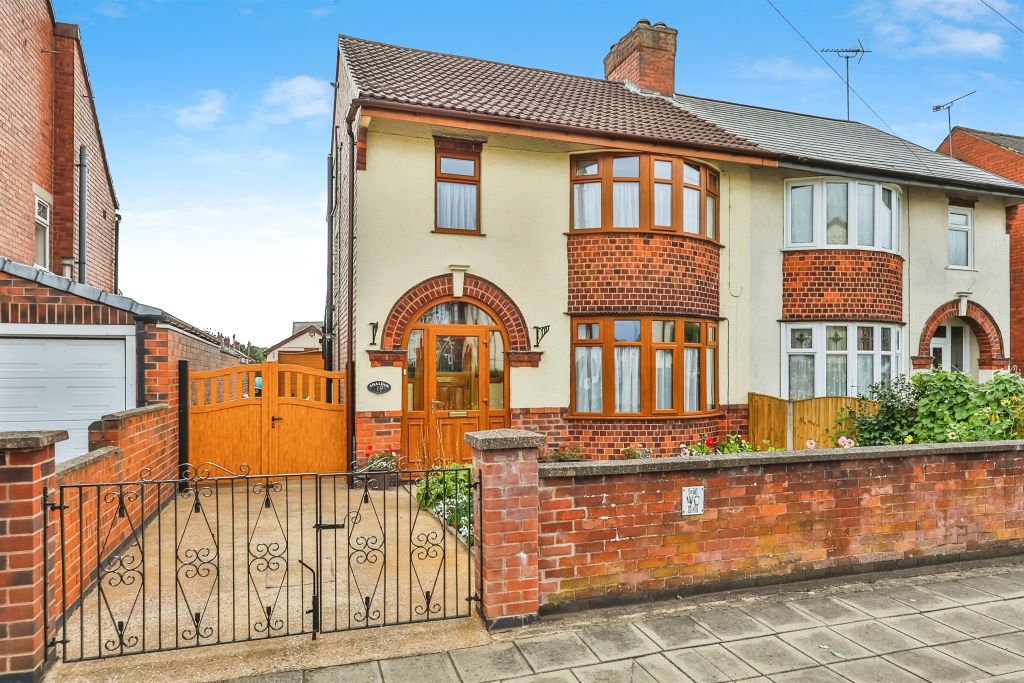 Property photo 1 of 17