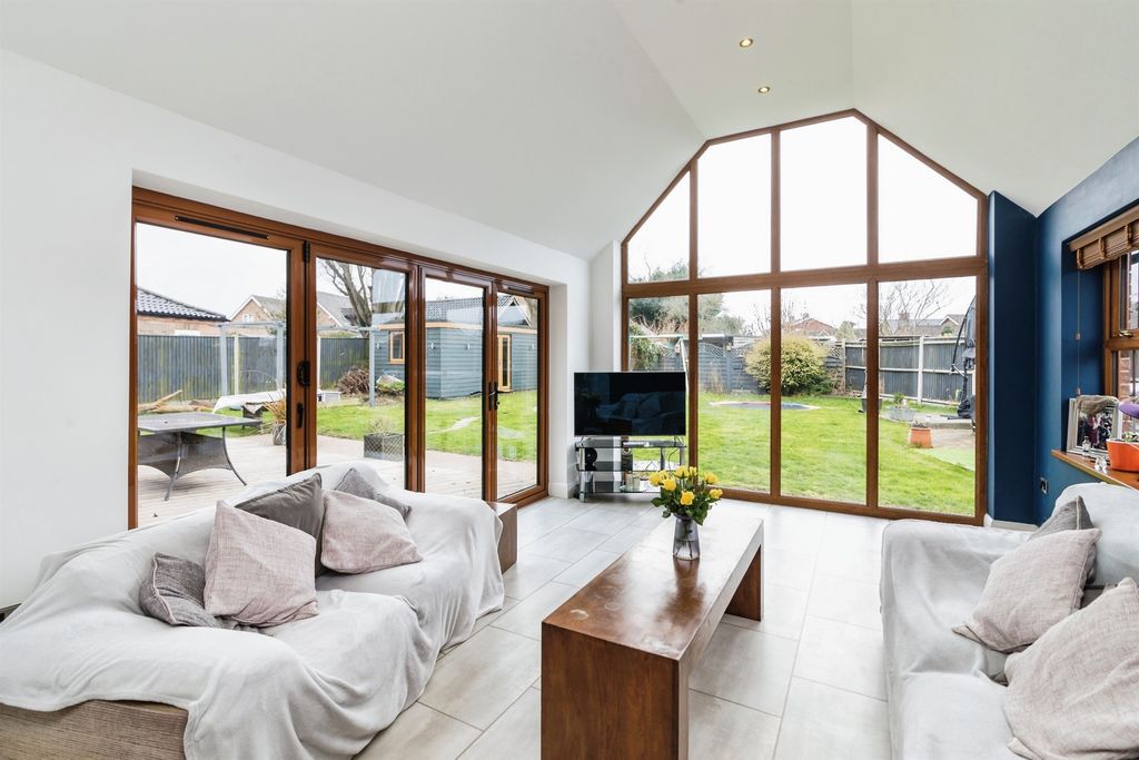 Property photo 3 of 17