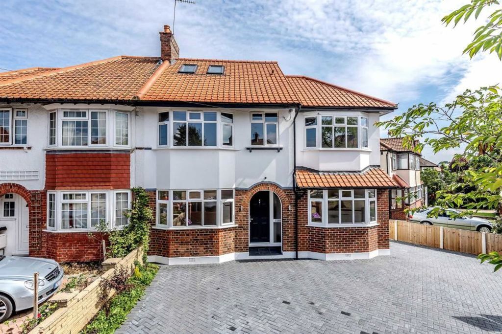 Property photo 1 of 1