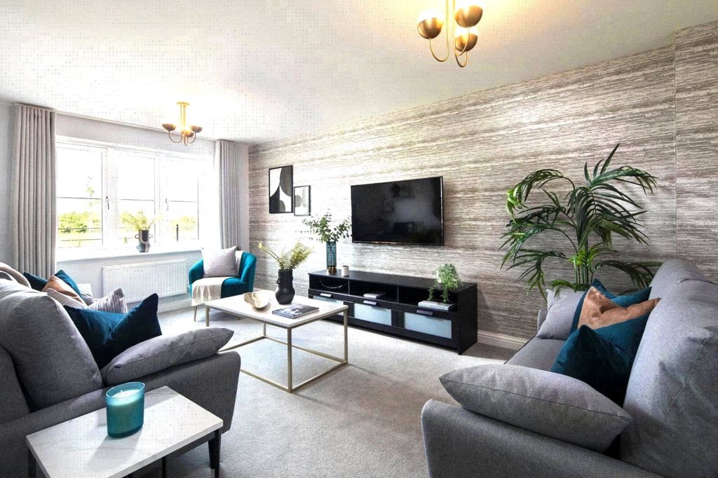 Property photo 3 of 8 Show Home