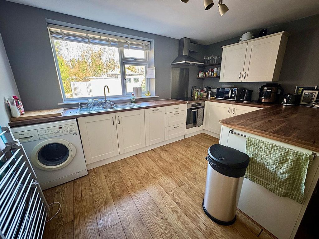 Property photo 2 of 13 Kitchen