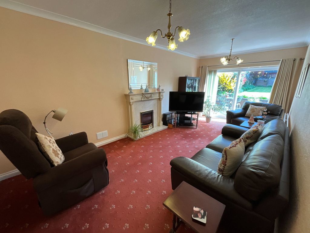 Property photo 2 of 18