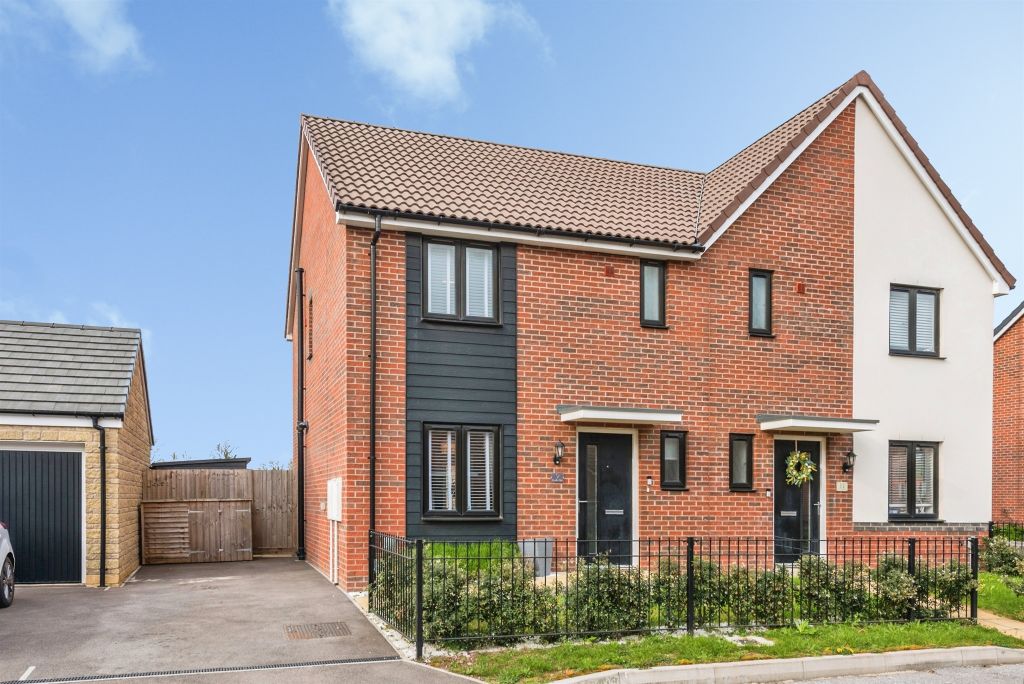 Property photo 1 of 12