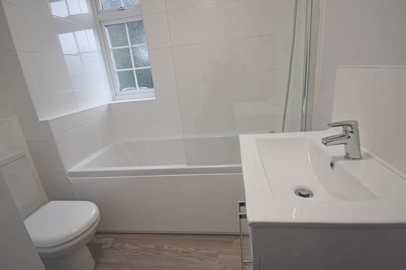 Property photo 3 of 12 Photo 8