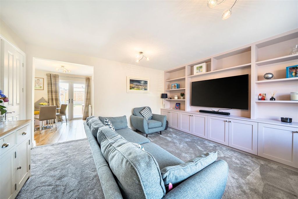 Property photo 3 of 19