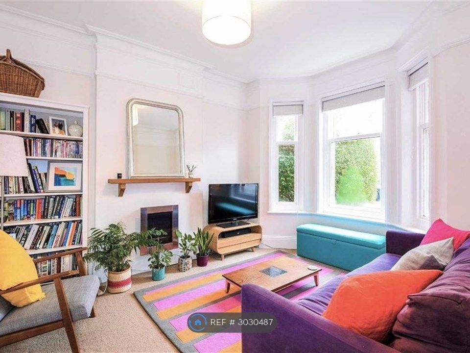Property photo 1 of 6 Living Room