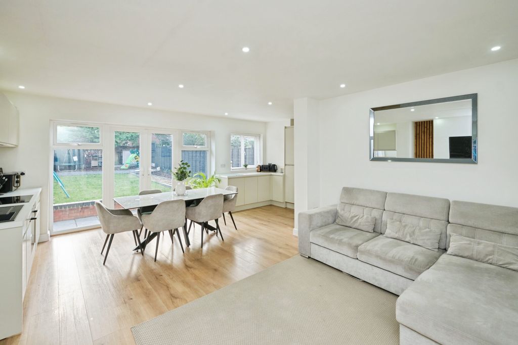 Property photo 2 of 16 Lounge/Dining Room