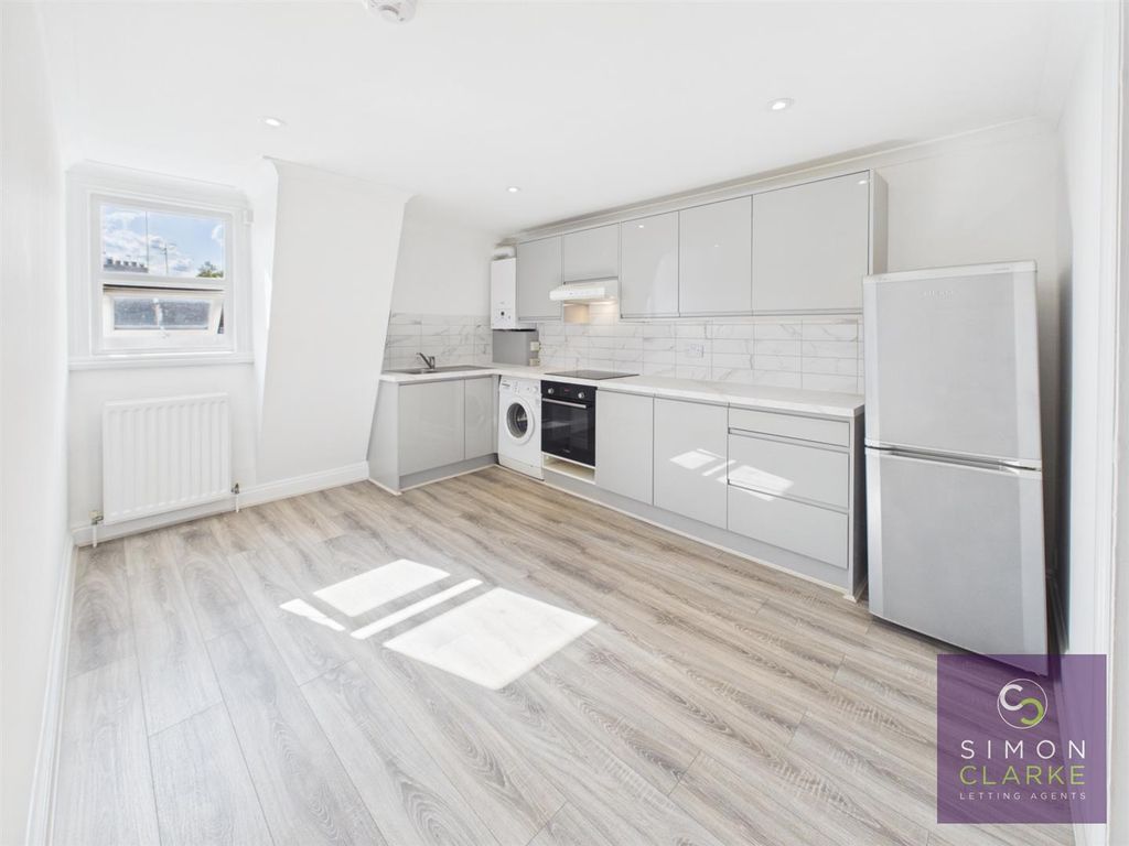 Property photo 1 of 6 Cam05425G0-Pr0157-Still010.Jpg