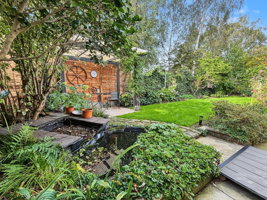 Property photo 2 of 51