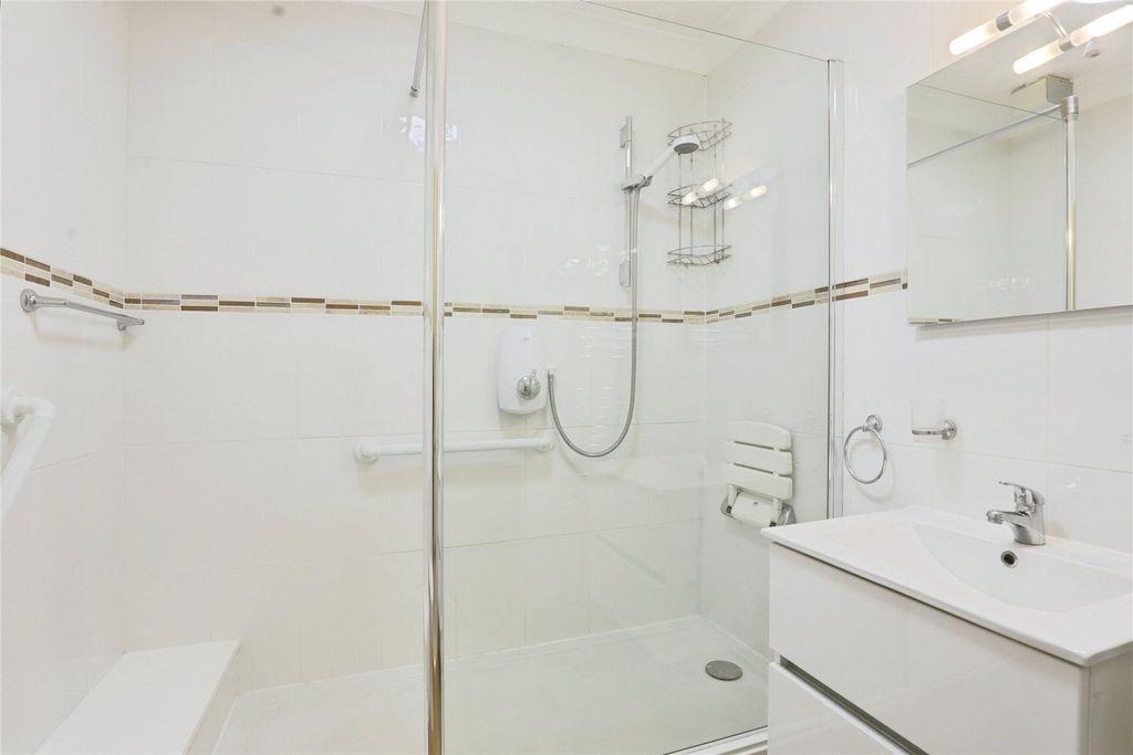 Property photo 1 of 13 Bathroom