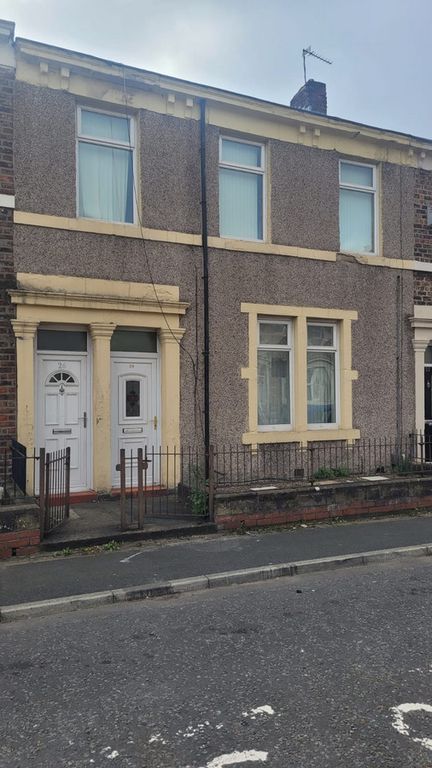 Property photo 1 of 11