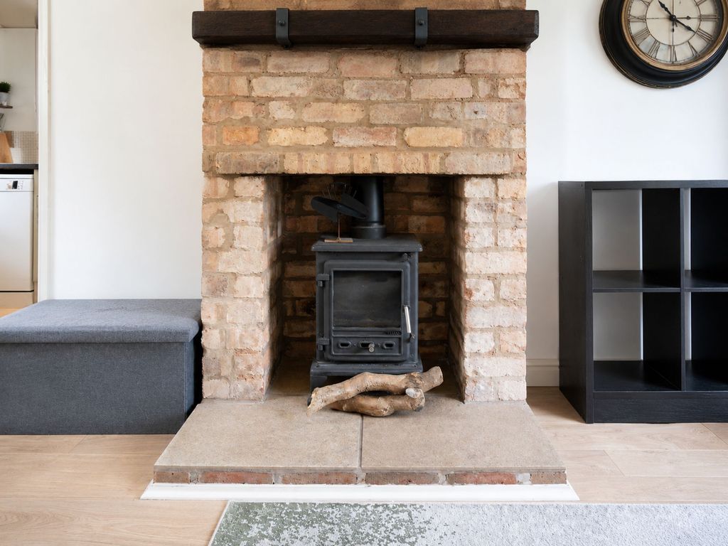 Property photo 3 of 10 Fire Place