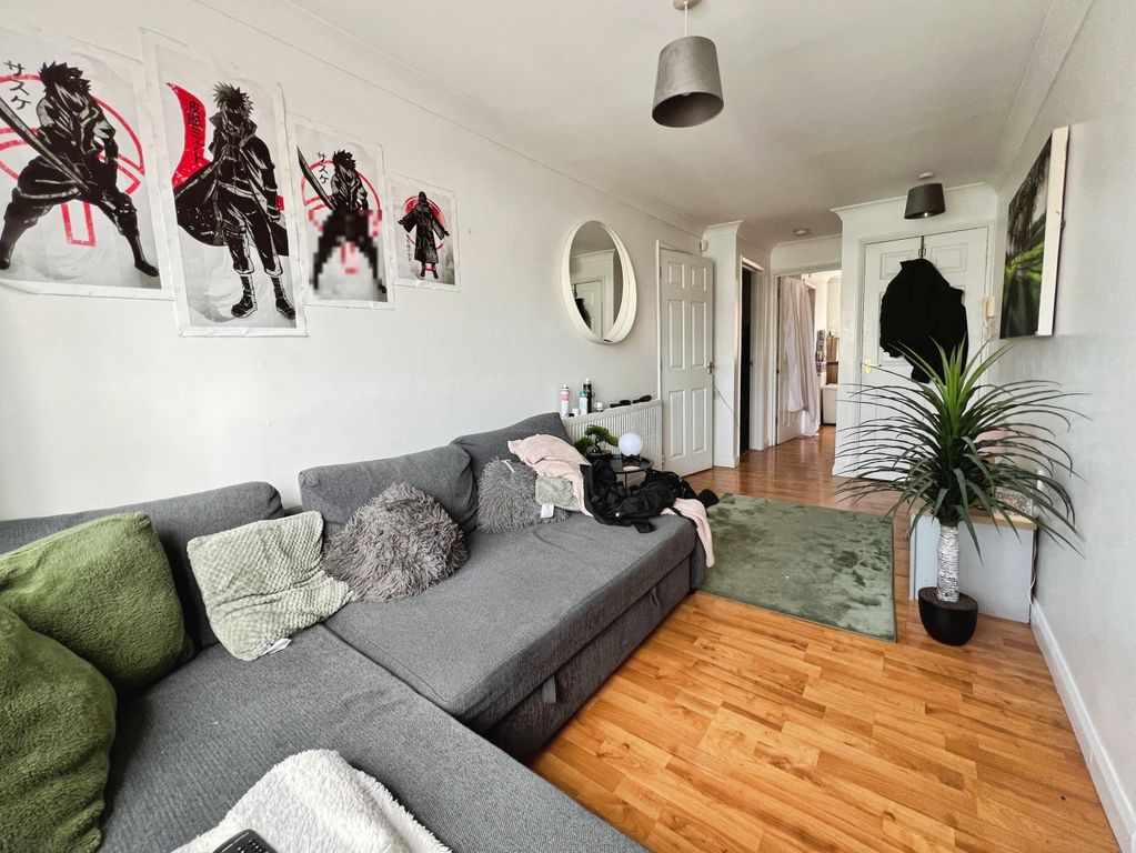 Property photo 2 of 9
