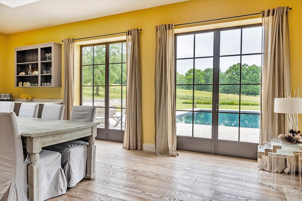 Property photo 2 of 27 Image