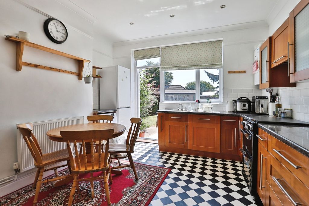 Property photo 3 of 16 Pbox-Img.Jpg